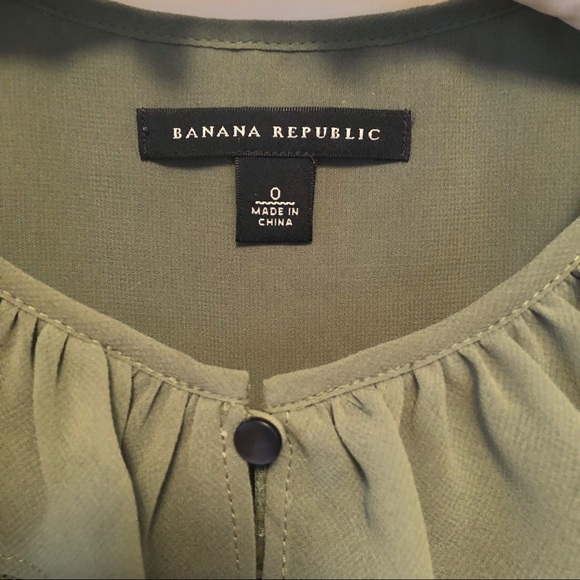 Banana Republic Green Lace Front Ruffle Top - Picture 4 of 8